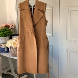 NWT Micheal Kors Sleeveless Jacket tie waist inside button